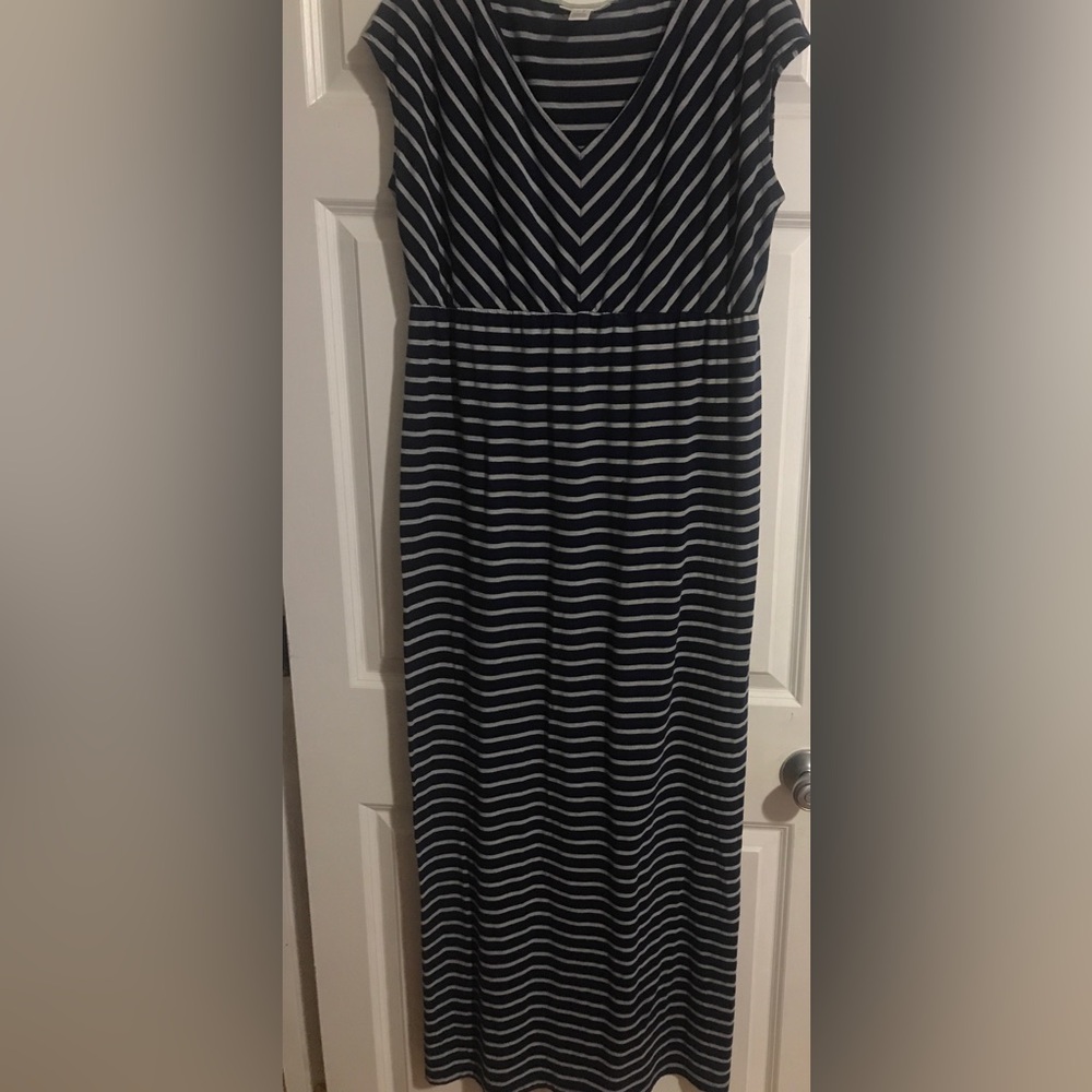 Motherhood Size Large Maternity Maxi